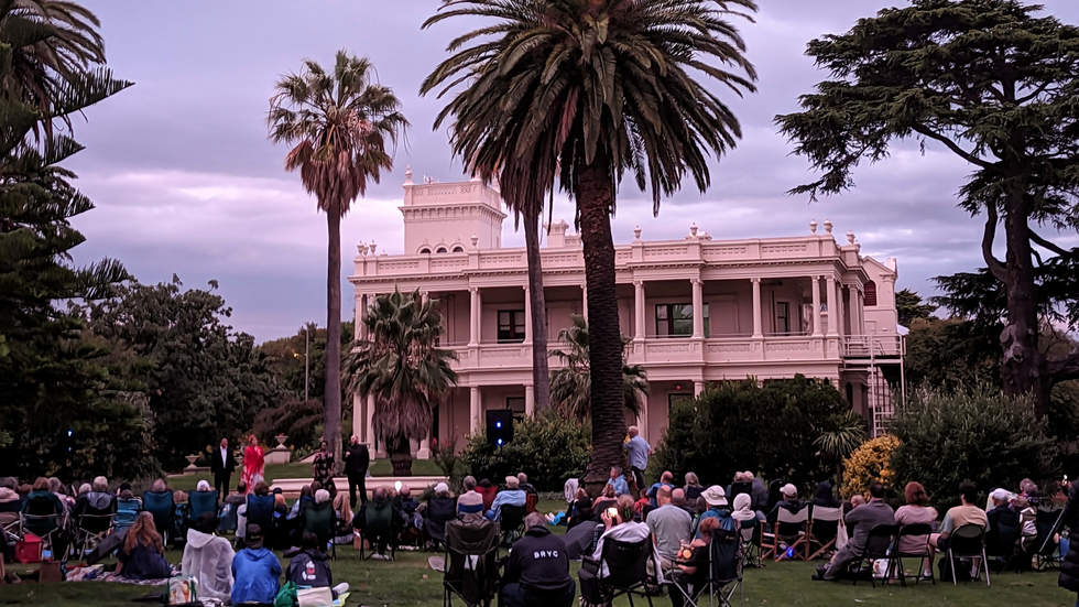 Crowds gathered at Kamesburgh Gardens for Opera in the gardens